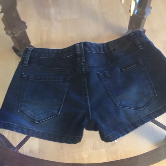 💥Armani exchange cute shorts💥 - Picture 3 of 8